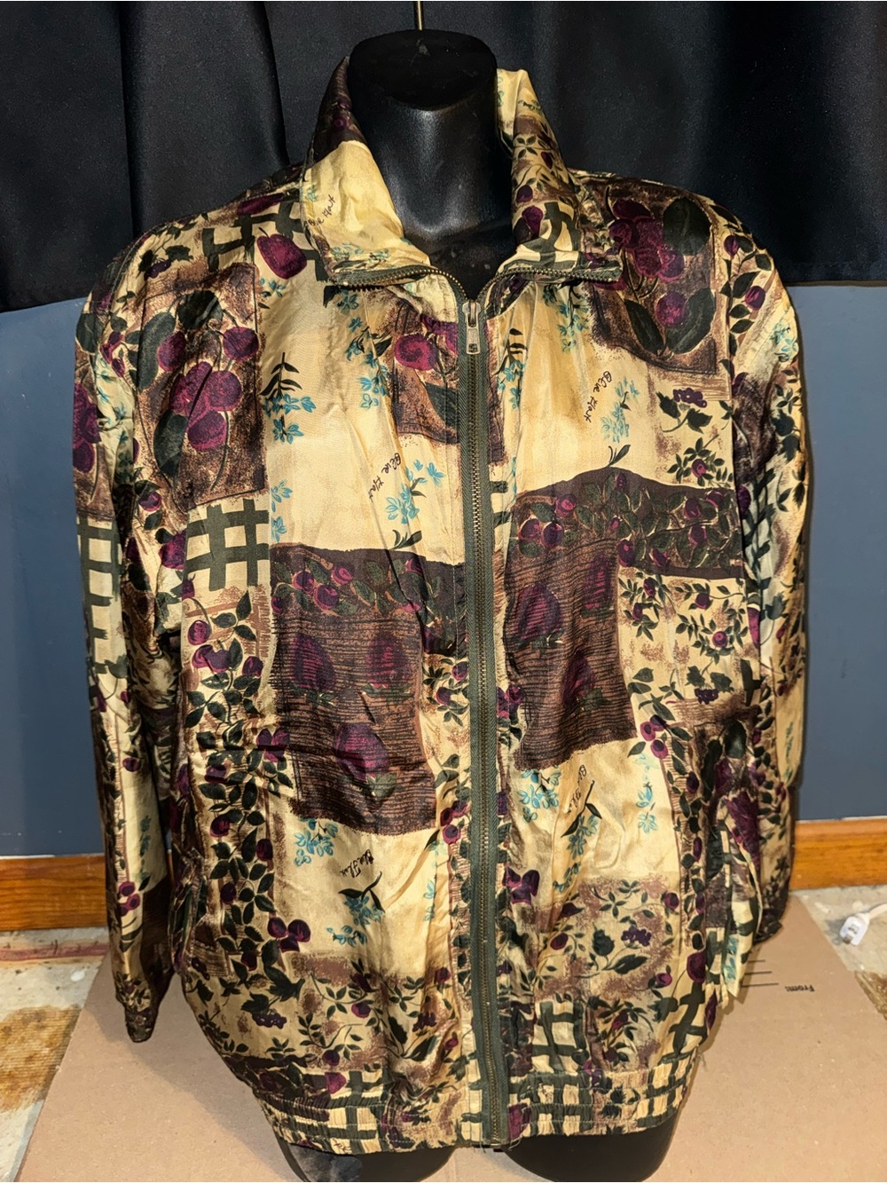 ac-tiv-ology Women’s Silk Floral Full Zip Lined Short Windbreaker Jacket S
